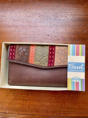 NWT/ NIB Y2K Fossil Leather Wallet with Checkbook/Address Book – Brand New